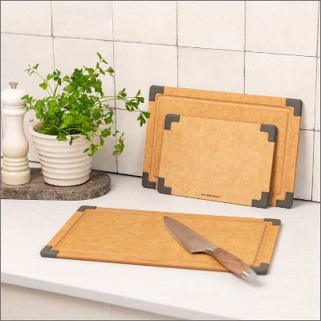 Le Creuset Set of 3 Paper Fiber Cutting Boards image number 6